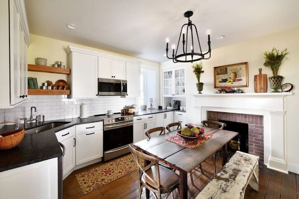 Enjoy complimentary coffee!