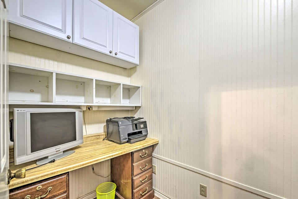 Office | Printer Available