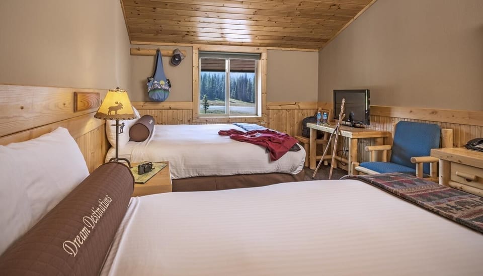 Room with 2 Queen beds