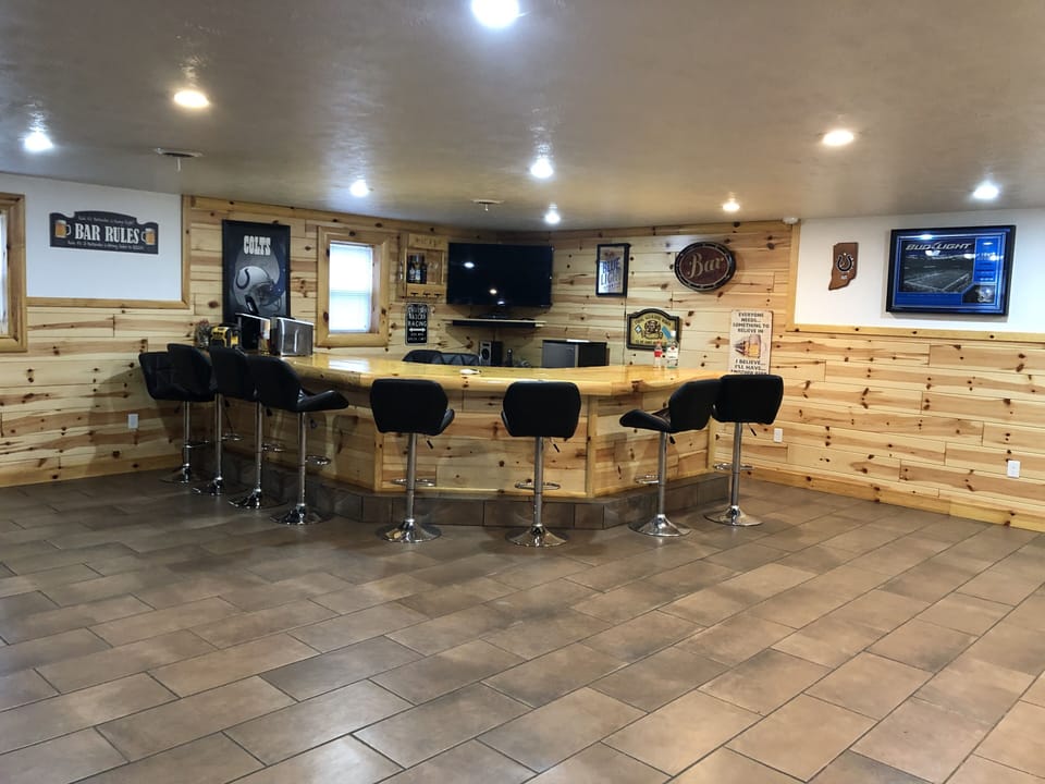 Bar area open to kitchen and living room