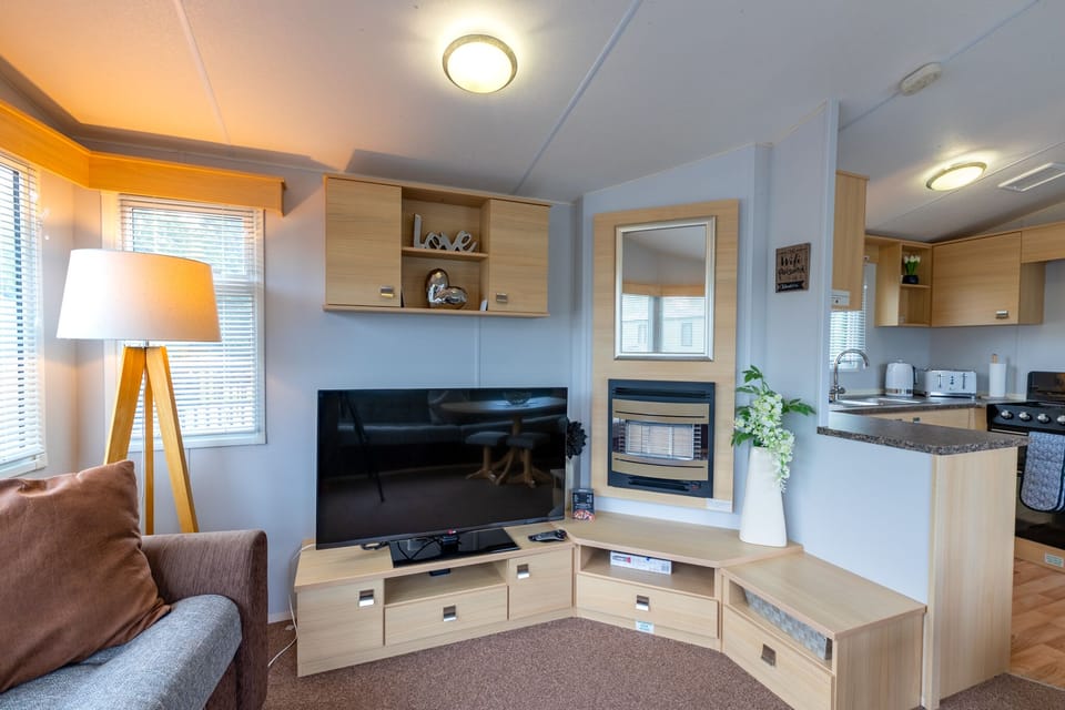 Open plan lounge/kitchen/diner