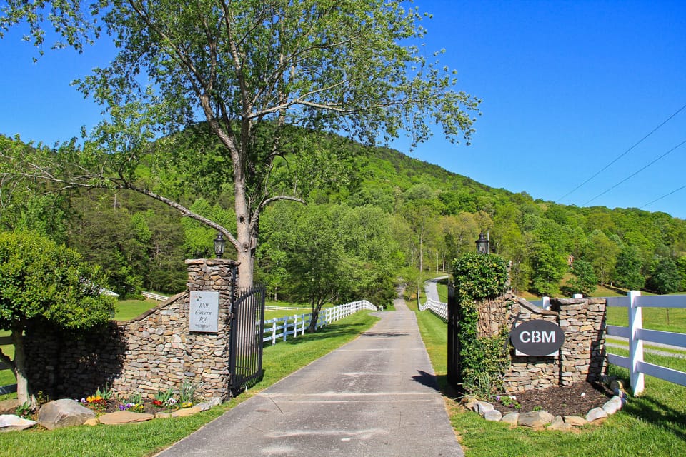 Beautiful entrance to Firefly's paved driveway