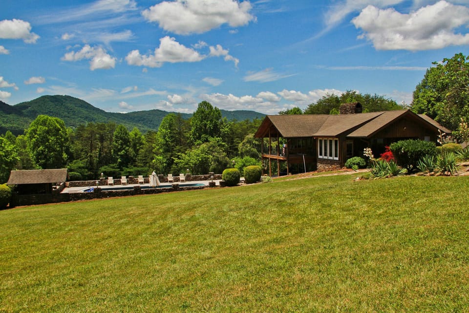 Firefly Lodge -  private pool, gorgeous views, and serene landscape!