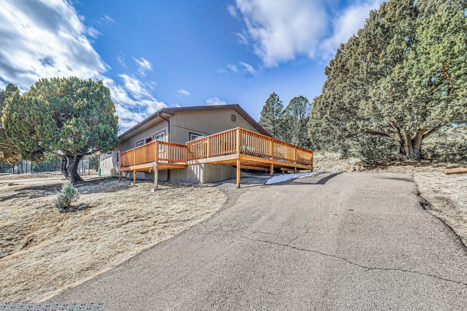 Home Exterior | Pickleball / Volleyball Court