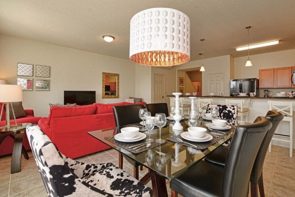 08-Dining Area2.jpg