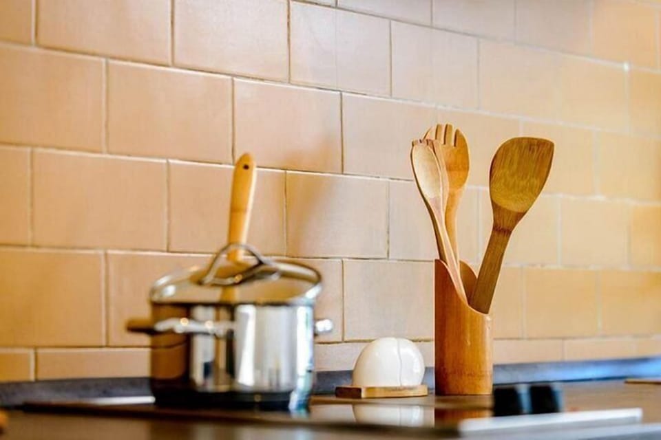 Kitchen area. Kitchen