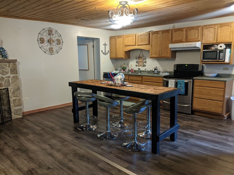 Open kitchen/living area 