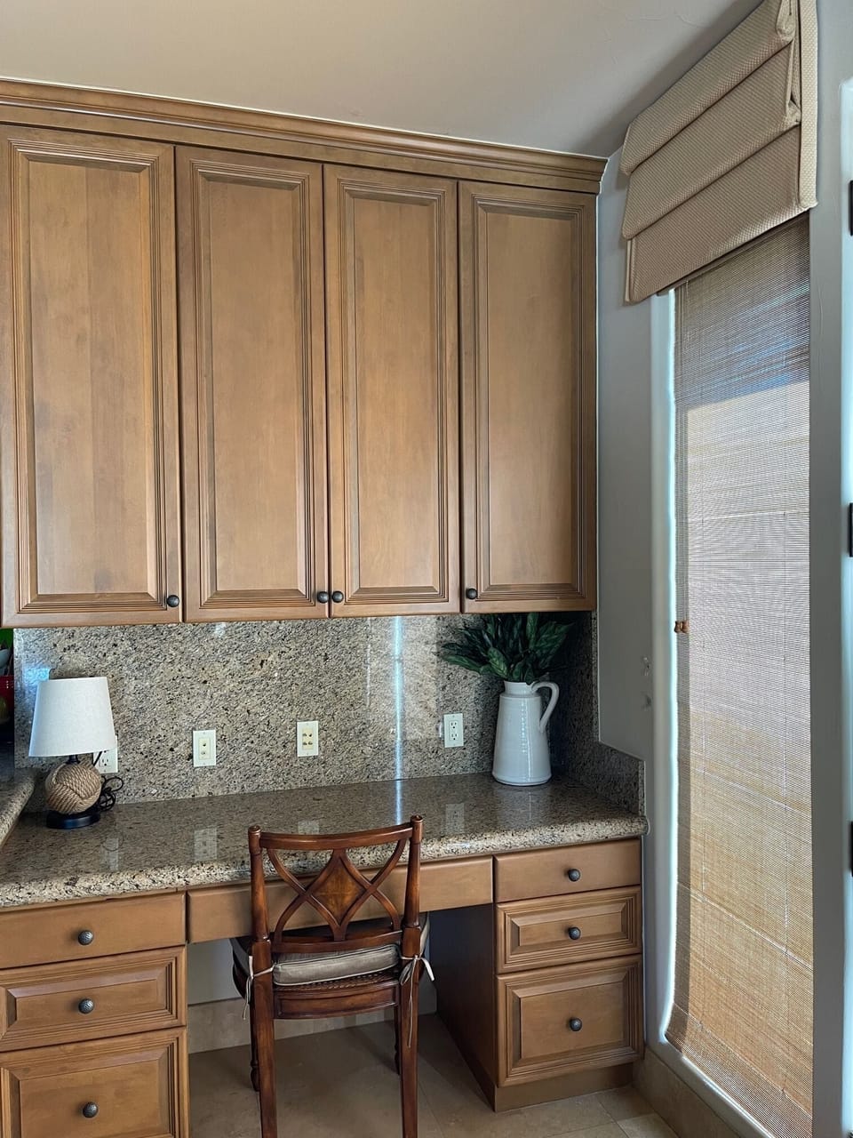 work space next to the kitchen 