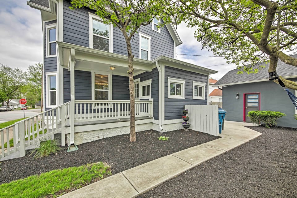 Home Exterior | 5 Steps to Access | Ramp Access