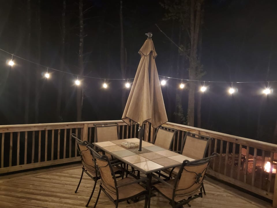 deck right off from dining room