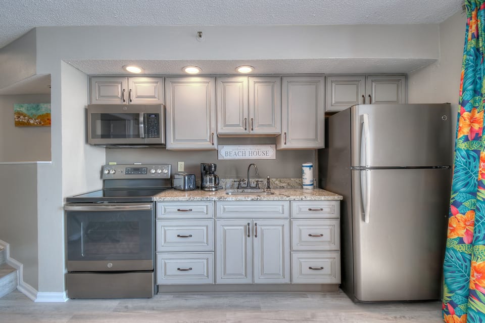 A fully stocked kitchen makes meal preparation a breeze.