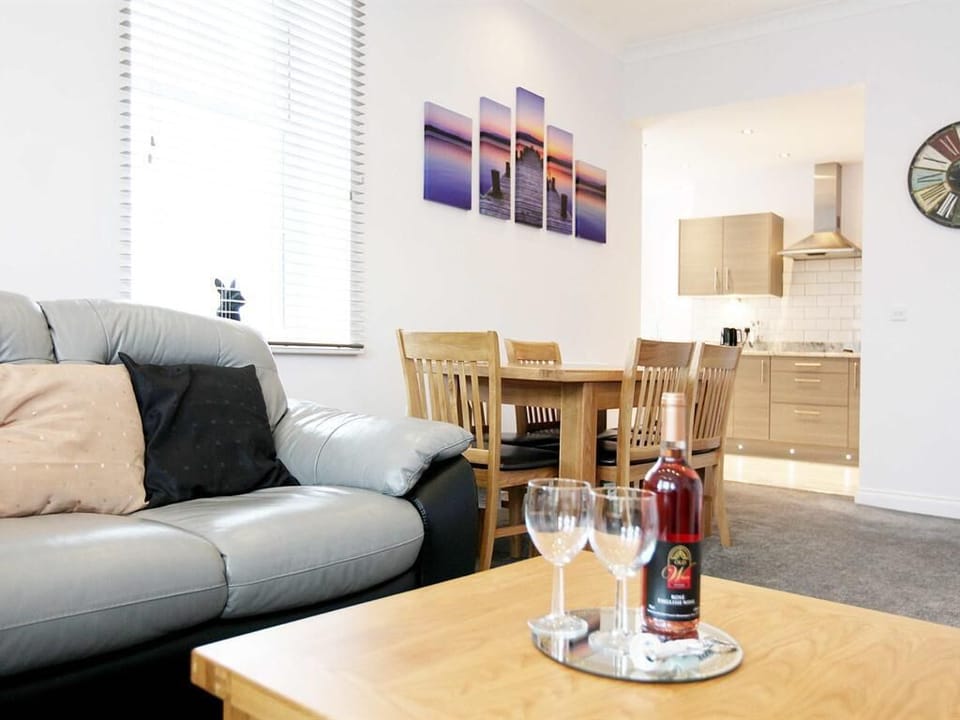 apartment 6 open plan kitchen diner