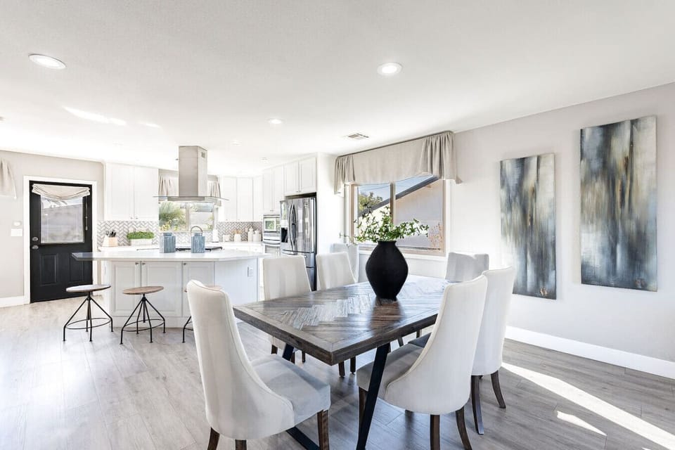 Dining Room – Open to Kitchen & Living Space