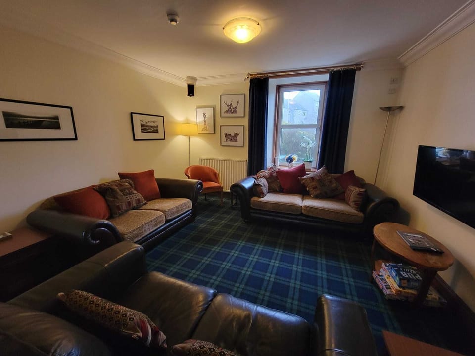 Gather in the lounge and enjoy a catch up with everyone