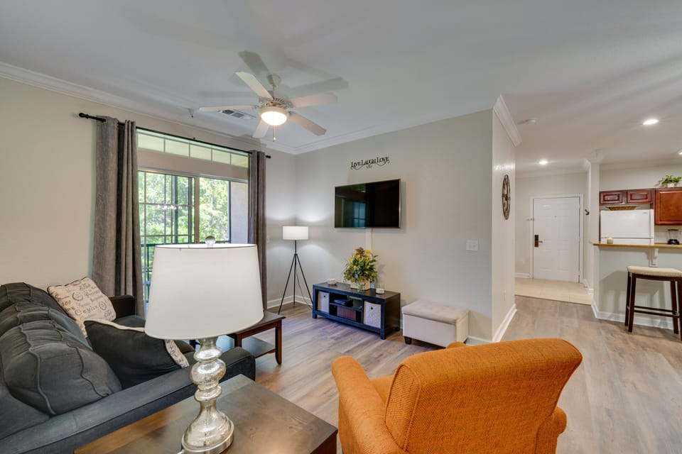 Living Room | Sleeper Sofa | Cable TV | Balcony Access