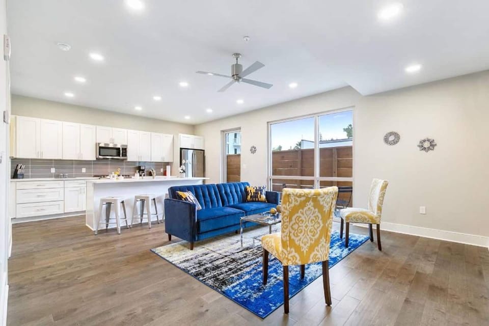 Spacious living room area!