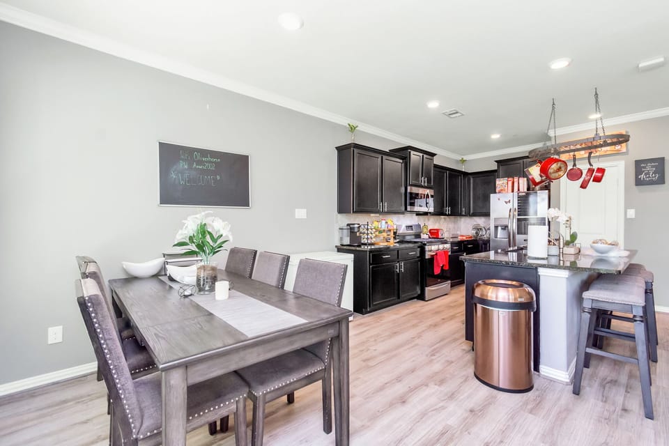 Dining area to serve a gourmet dinner to your family and friends.