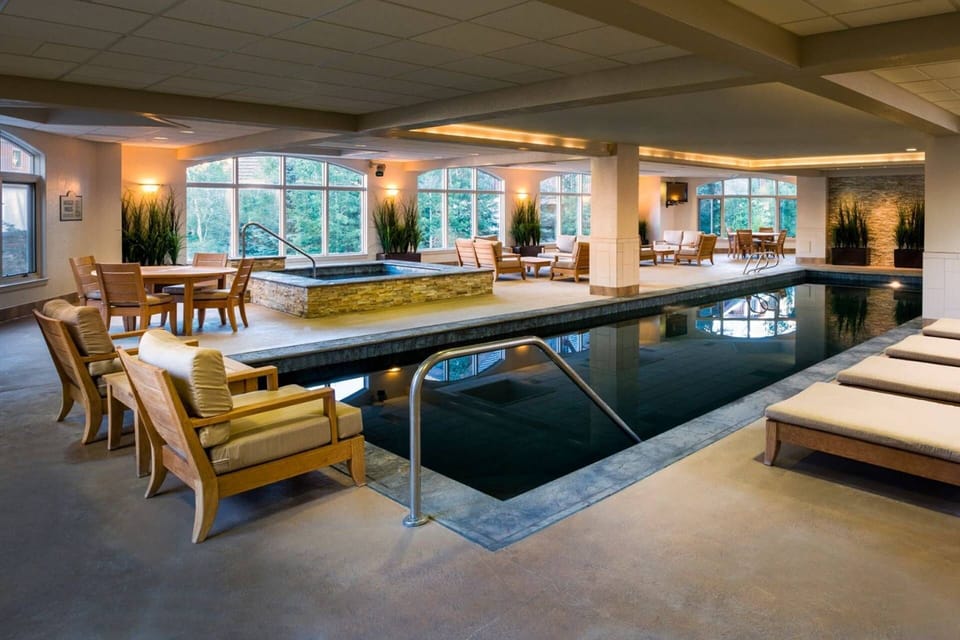 Indoor Heated Pool with Hot Tub