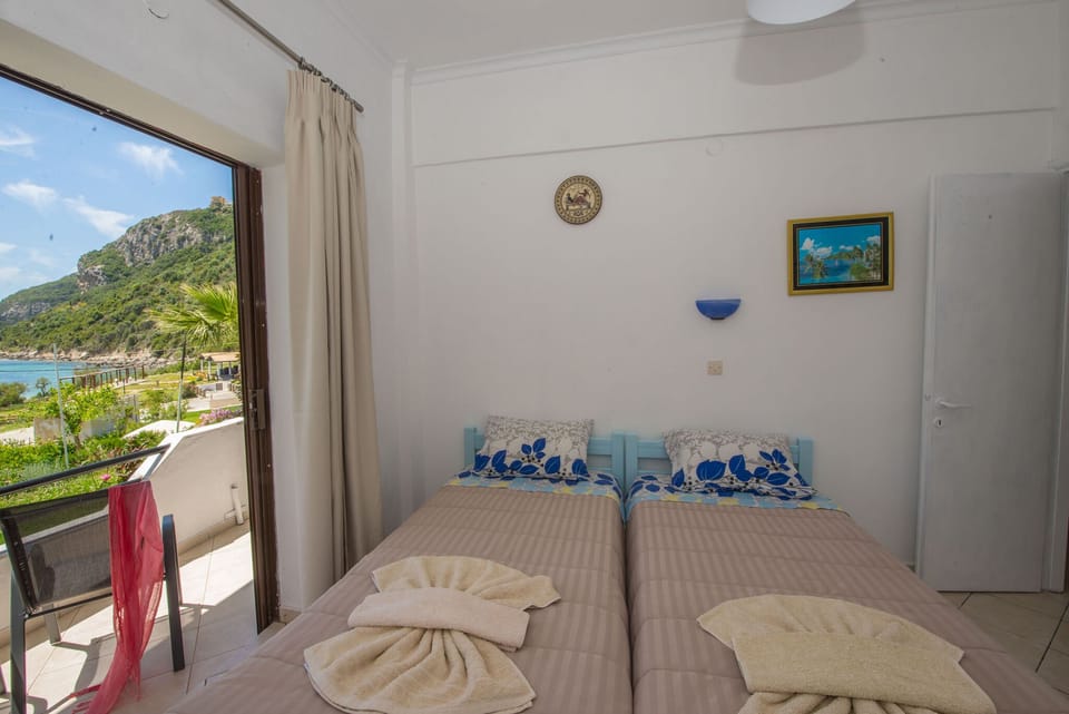 Spiros and Polyxeni Apartment 3 Afionas Bedroom