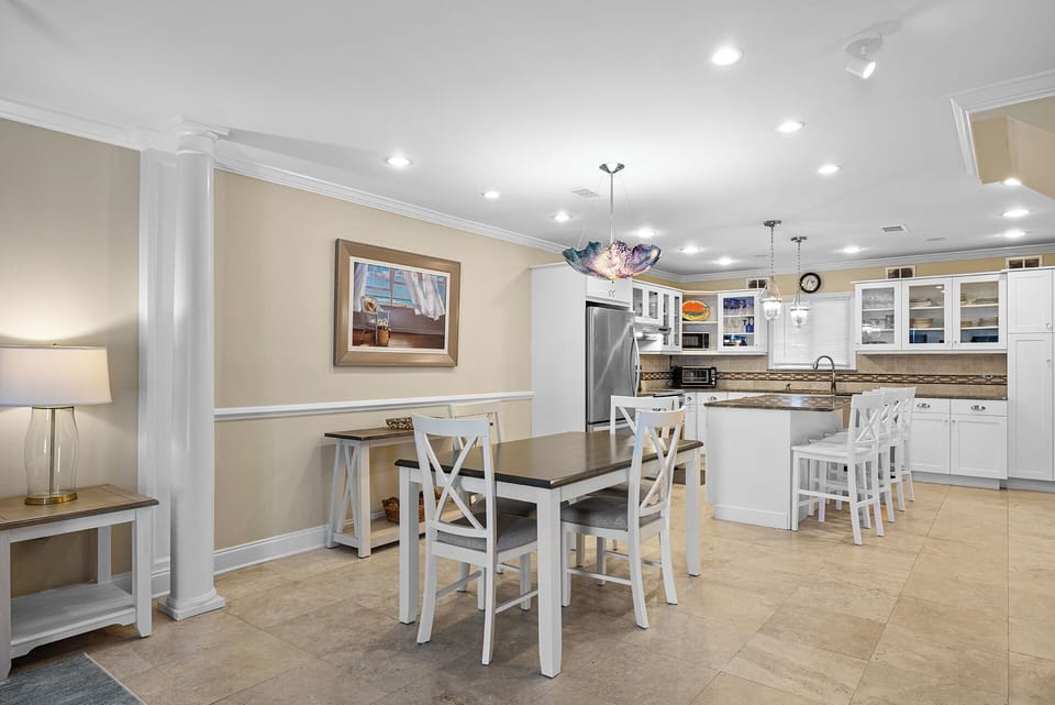 Sea Bluff 3 Dining