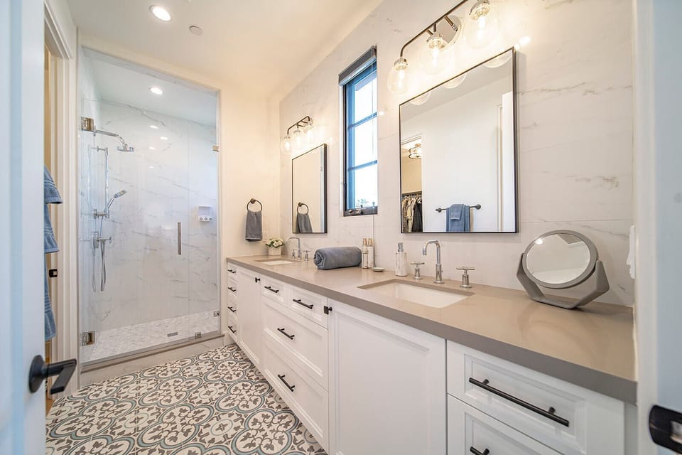 Large master bath