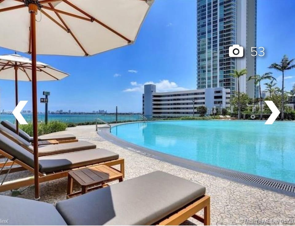 Pool area 