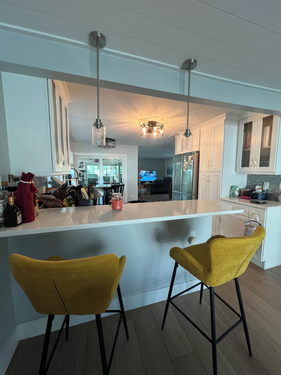 BREAKFAST BAR