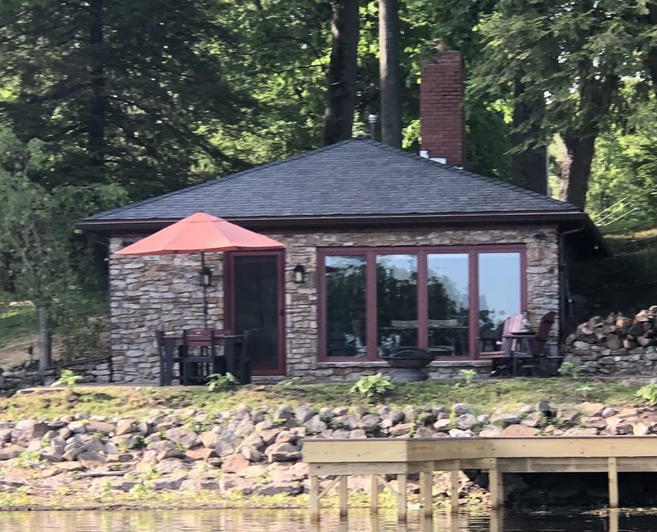 Front of the cottage.