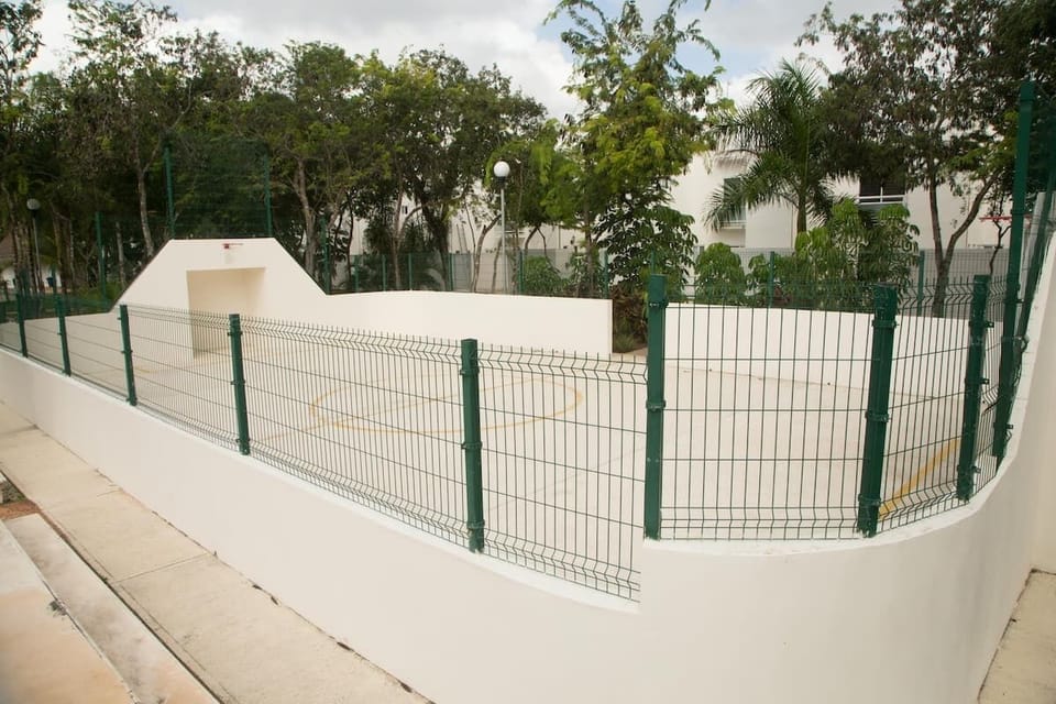 Sport court