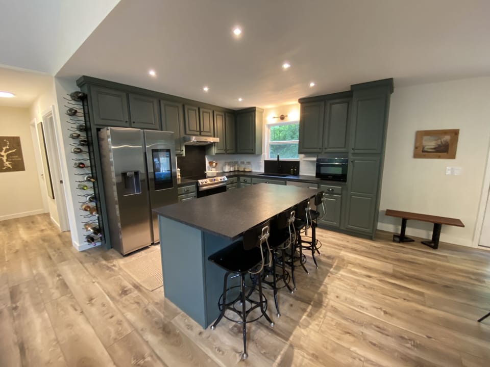 Kitchen & Island