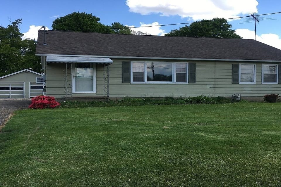 Main road in Heath, Ohio