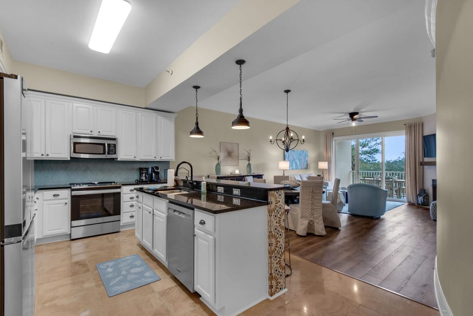 LIVING ROOM, DINING ROOM, KITCHEN