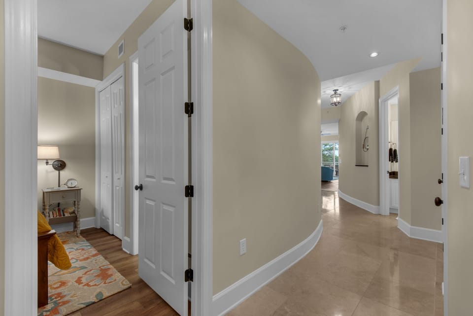 ENTERING UNIT 2121