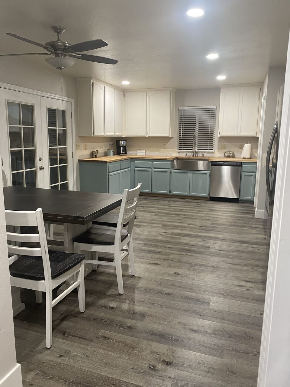 Kitchen with all the amenities one would need to cook. 