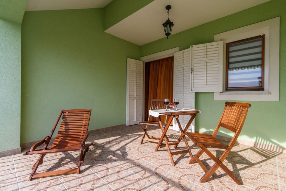 Terrace 2