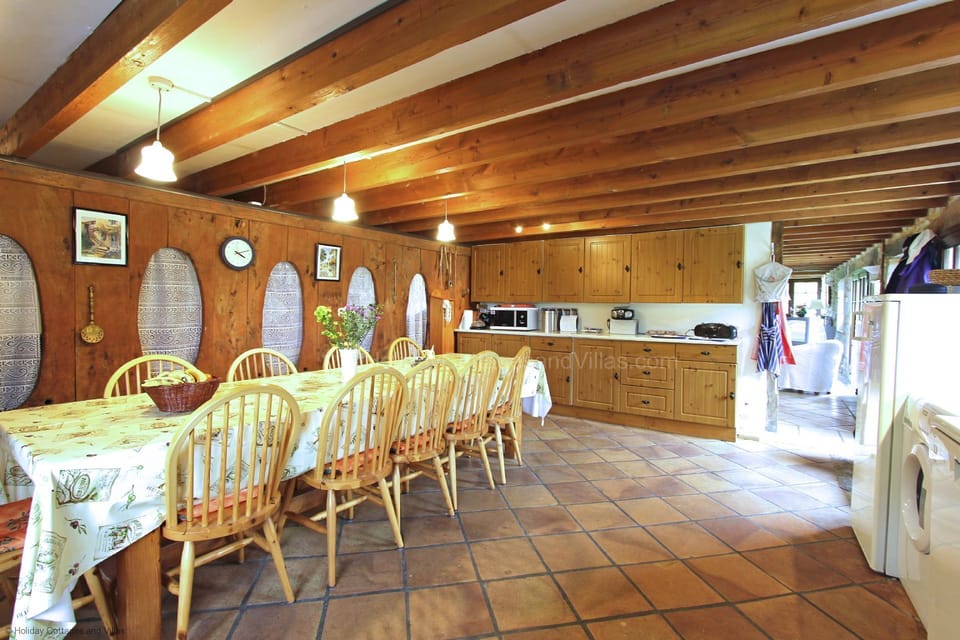Large kitchen