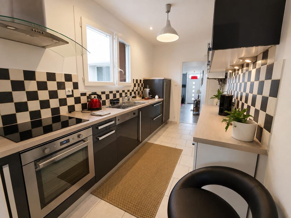 Well-equipped kitchen