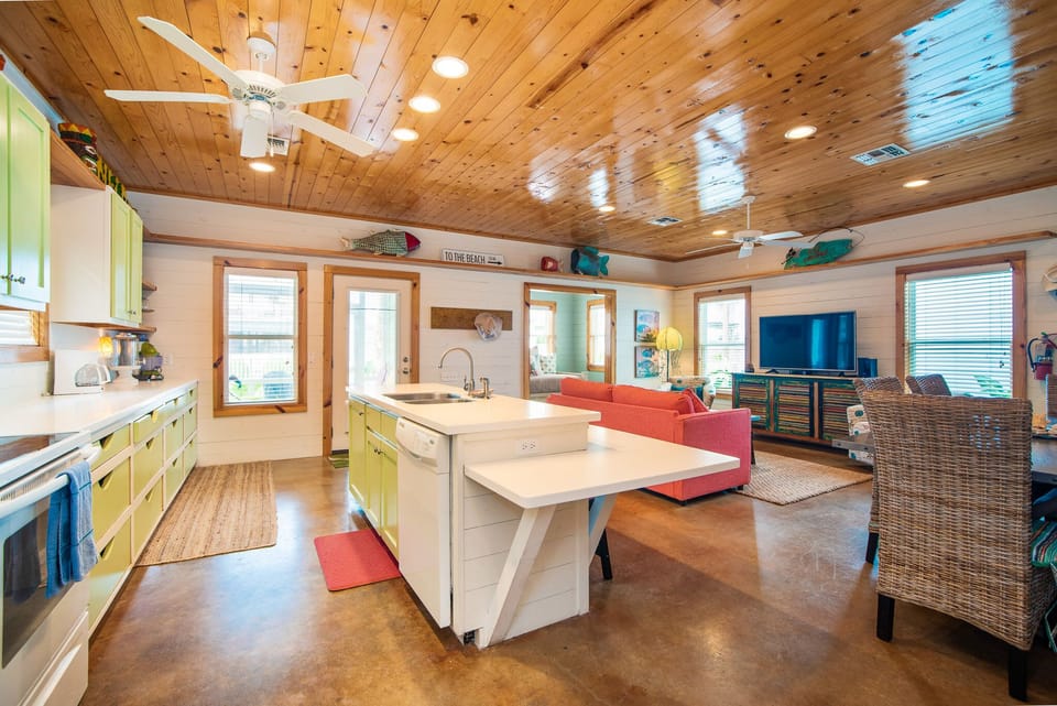 Fully equipped kitchen for meals, snacks, and everything in between