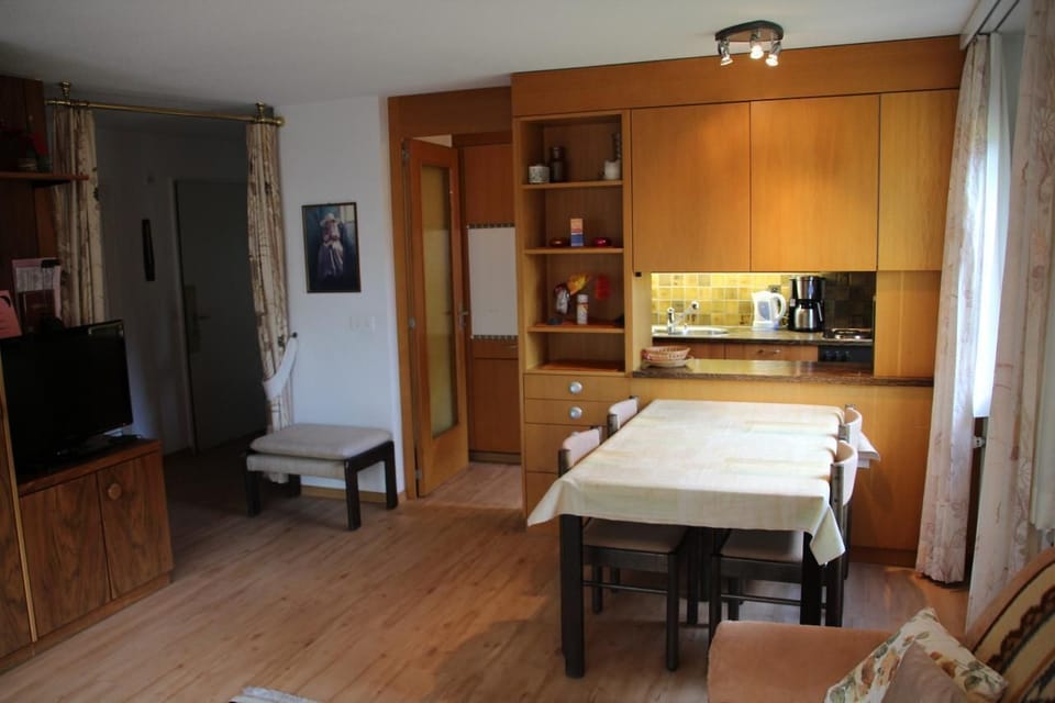 dining table with pass through to kitchen