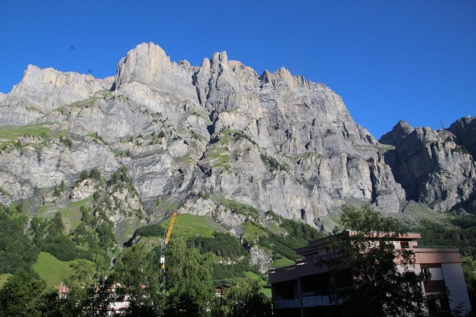 West view from the bacony onto Daubhorn and Gemmipass