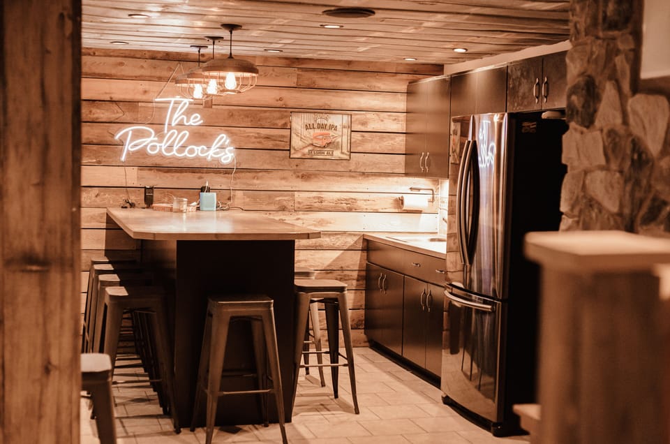 Kitchenette/bar basement 