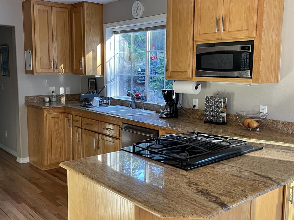 Kitchen, Gas Stove
