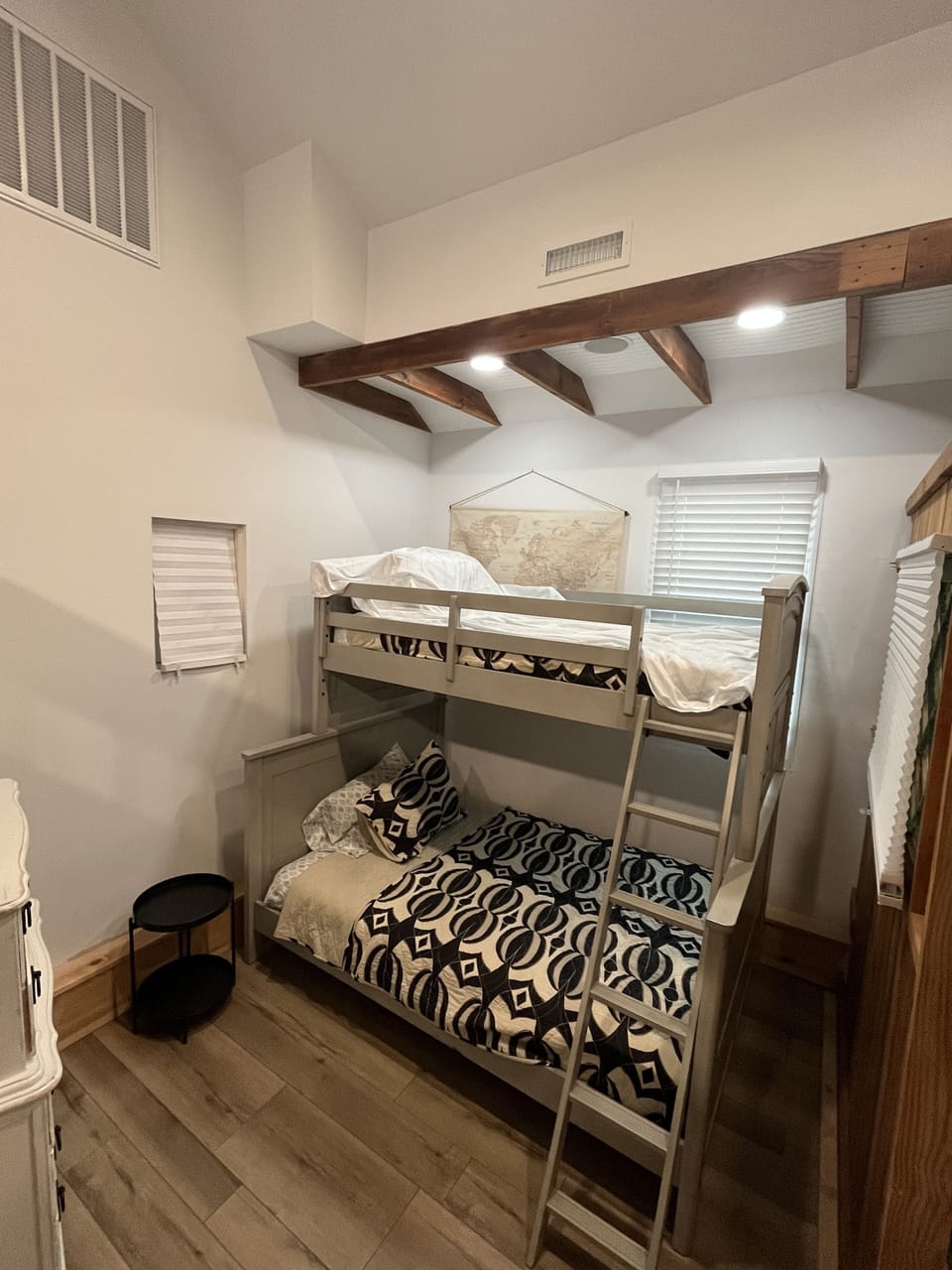 3rd Bedroom - Loft Style off Living Room w/ Twin over Queen bunkbed & Smart Tv