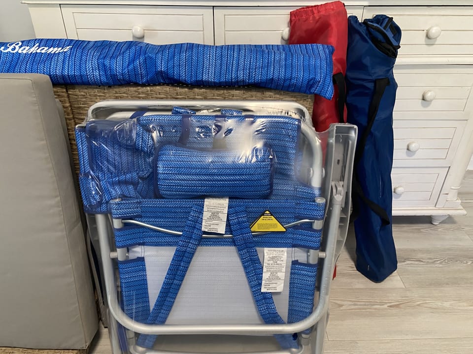 4 Beach chairs and new umbrella 