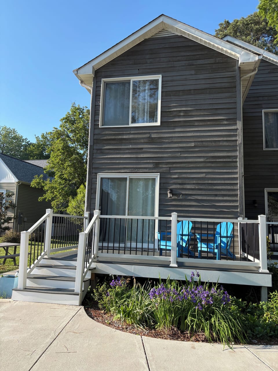 Front deck