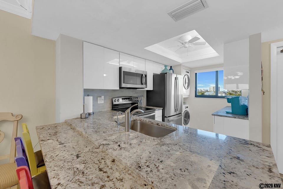 Breakfast Bar, granite countertops and all stainless steal appliances