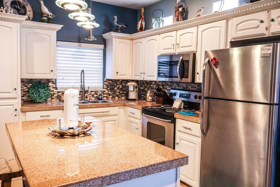 Indoors, Kitchen, Appliance, Refrigerator, Microwave