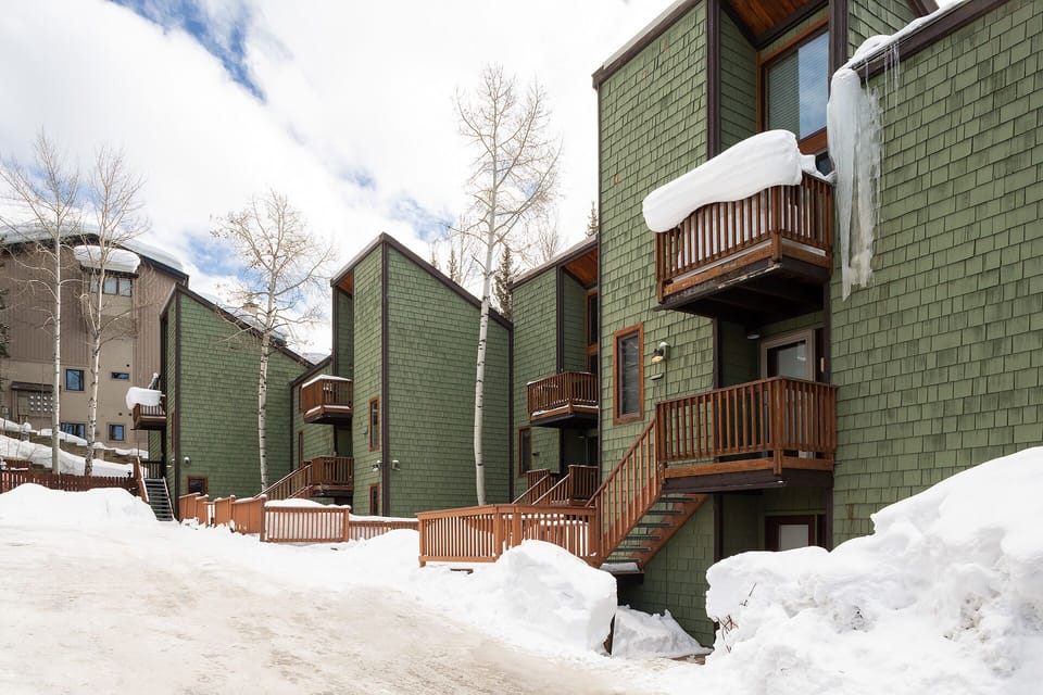 Ski_Ranch_Condominiums-07