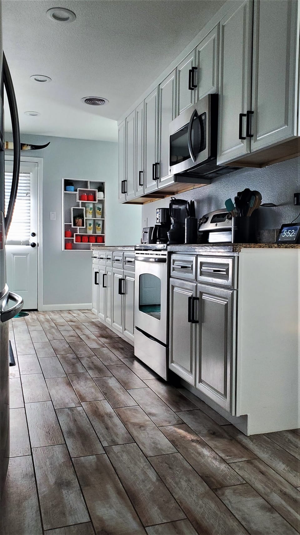 Fully stocked w/ cookware, dinnerware, spices, coffee & filters, tea, sugar