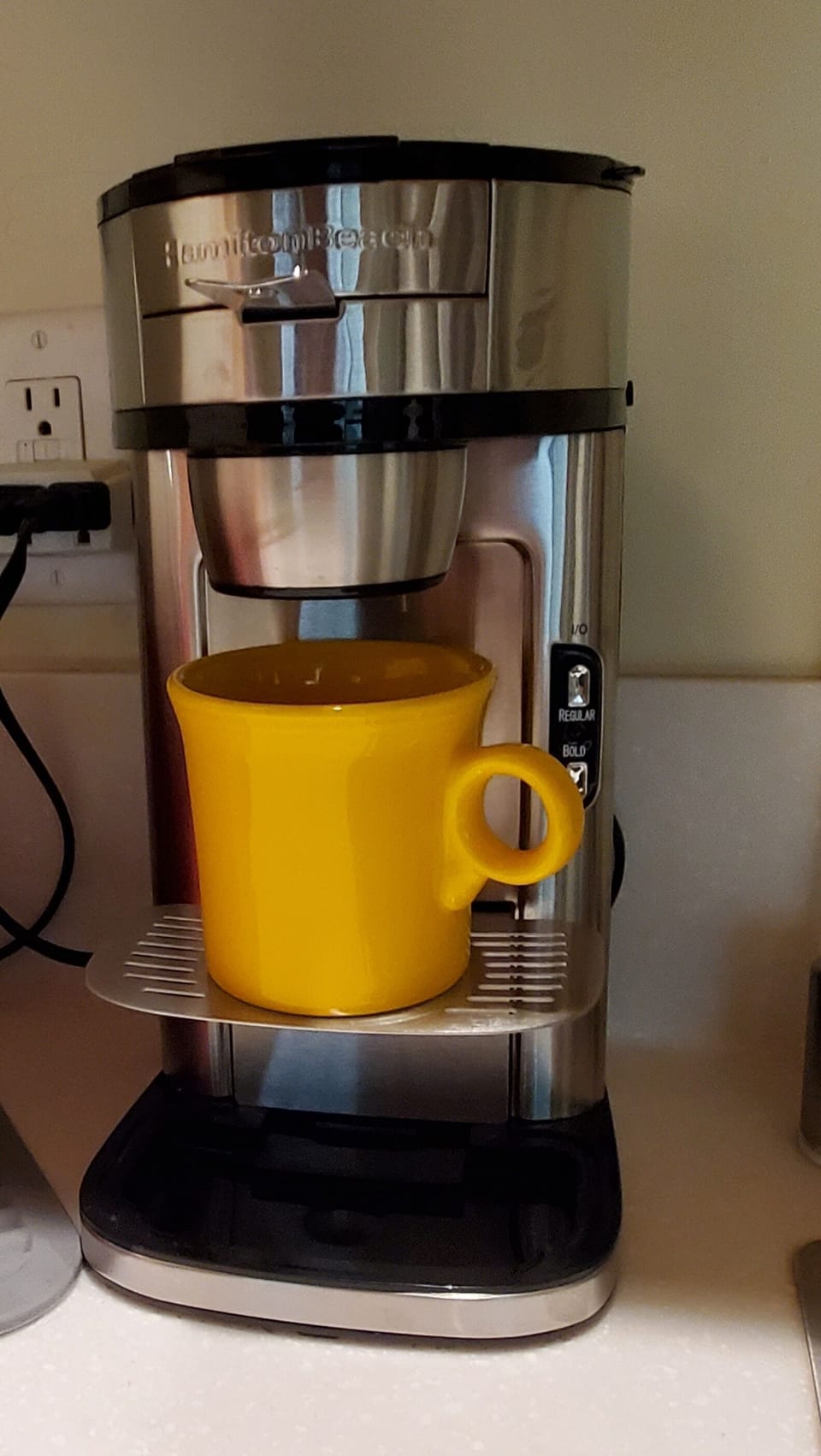 Coffee Maker cup shelf adjustable for tall flask